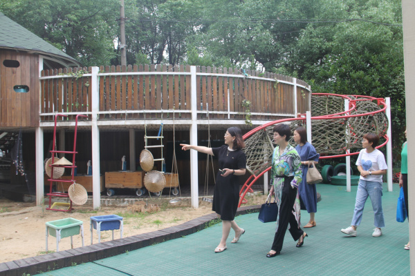 同携手共成长向未来杭州市实验幼儿园1n成长共同体活动
